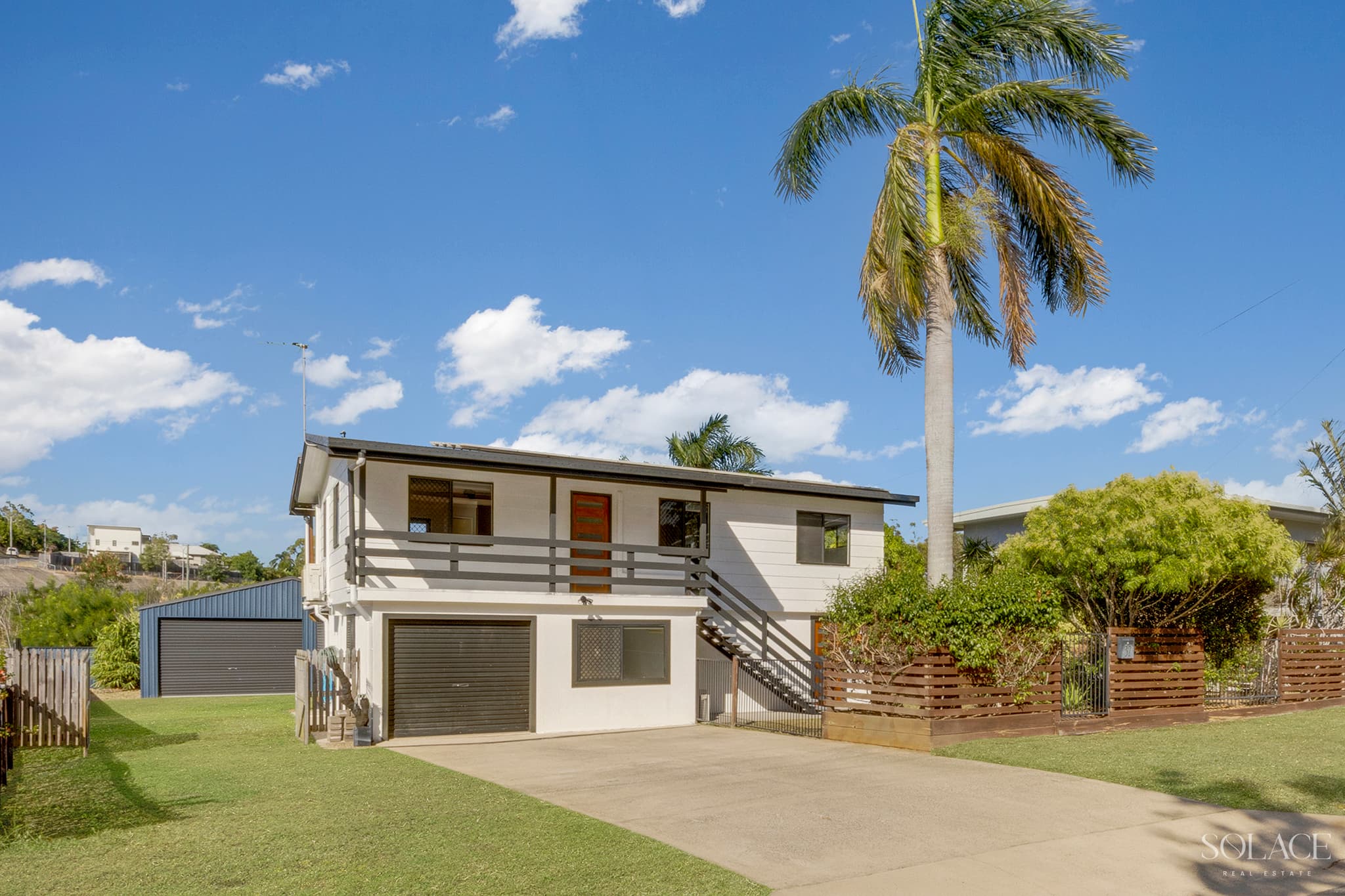 32 Ferguson Crescent, West Gladstone — photo 1 of 5