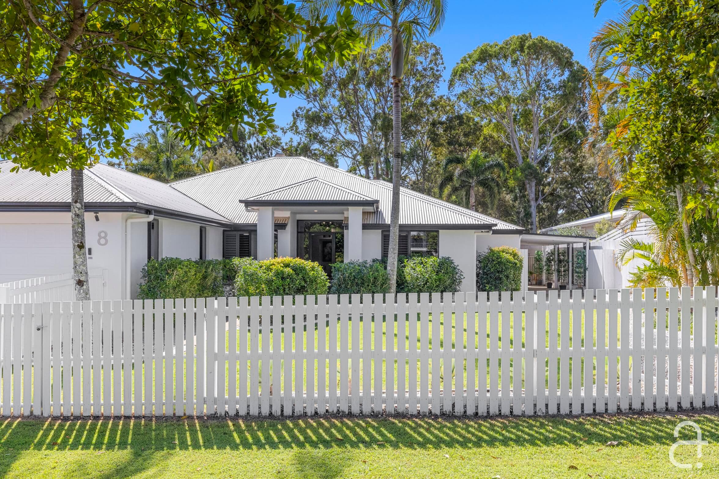 8 Burrajum Place, Caloundra West — photo 1 of 5