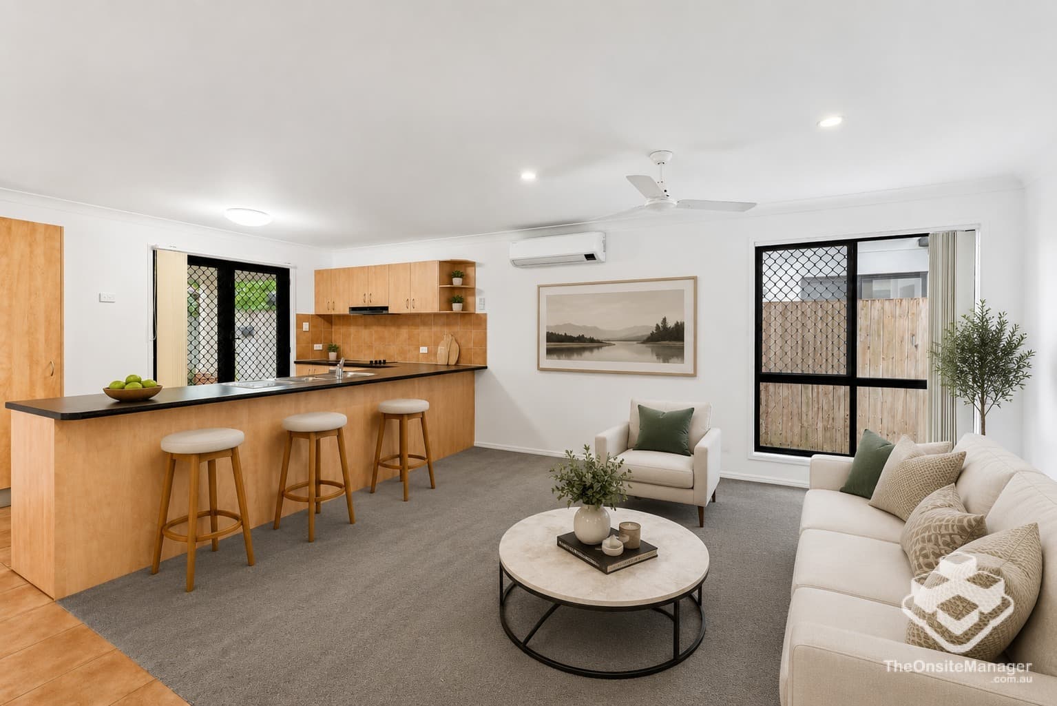 13 Prudence Court, Carina — photo 2 of 5
