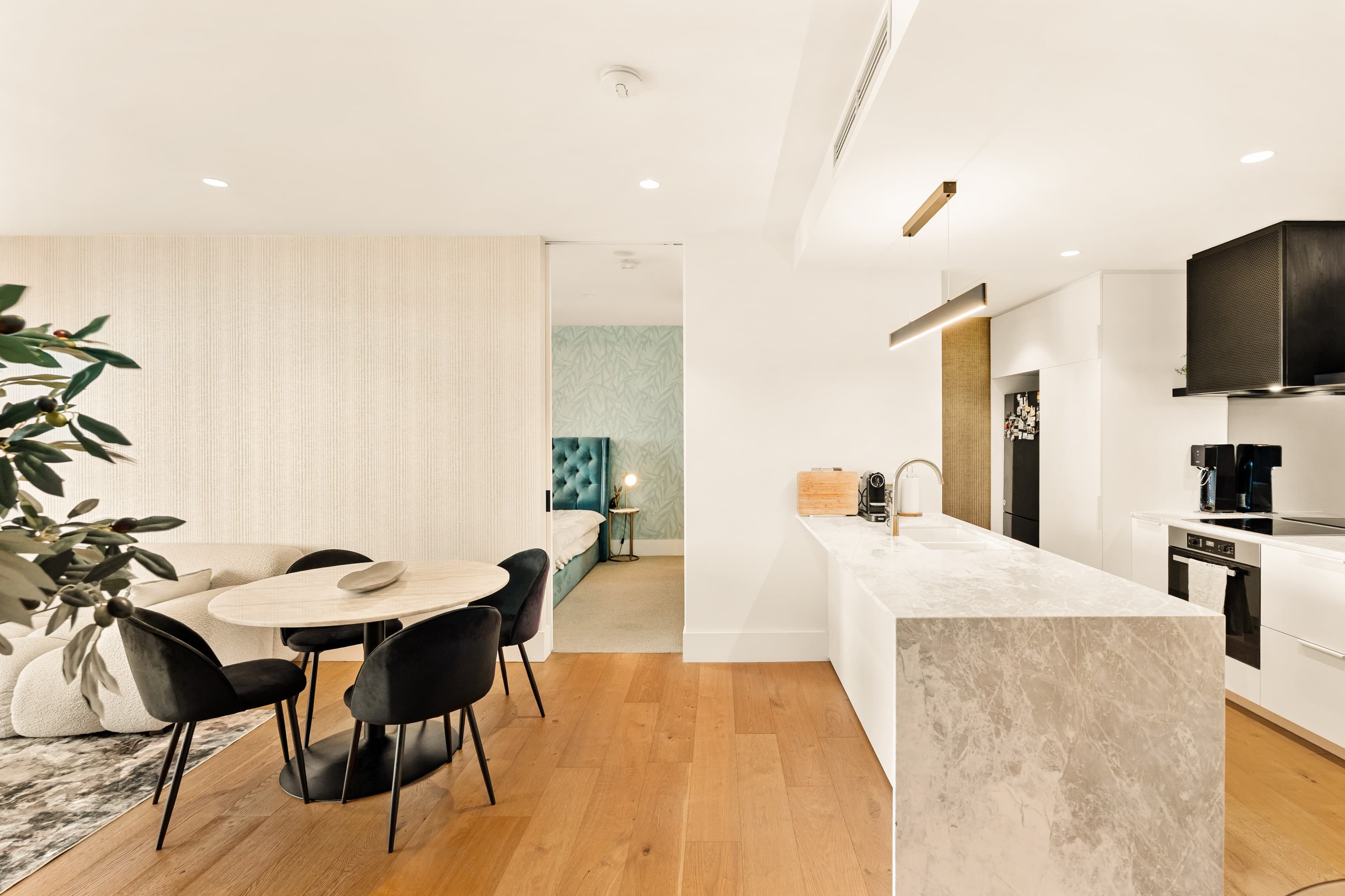 904/14 Ella Street, Newstead — photo 1 of 5