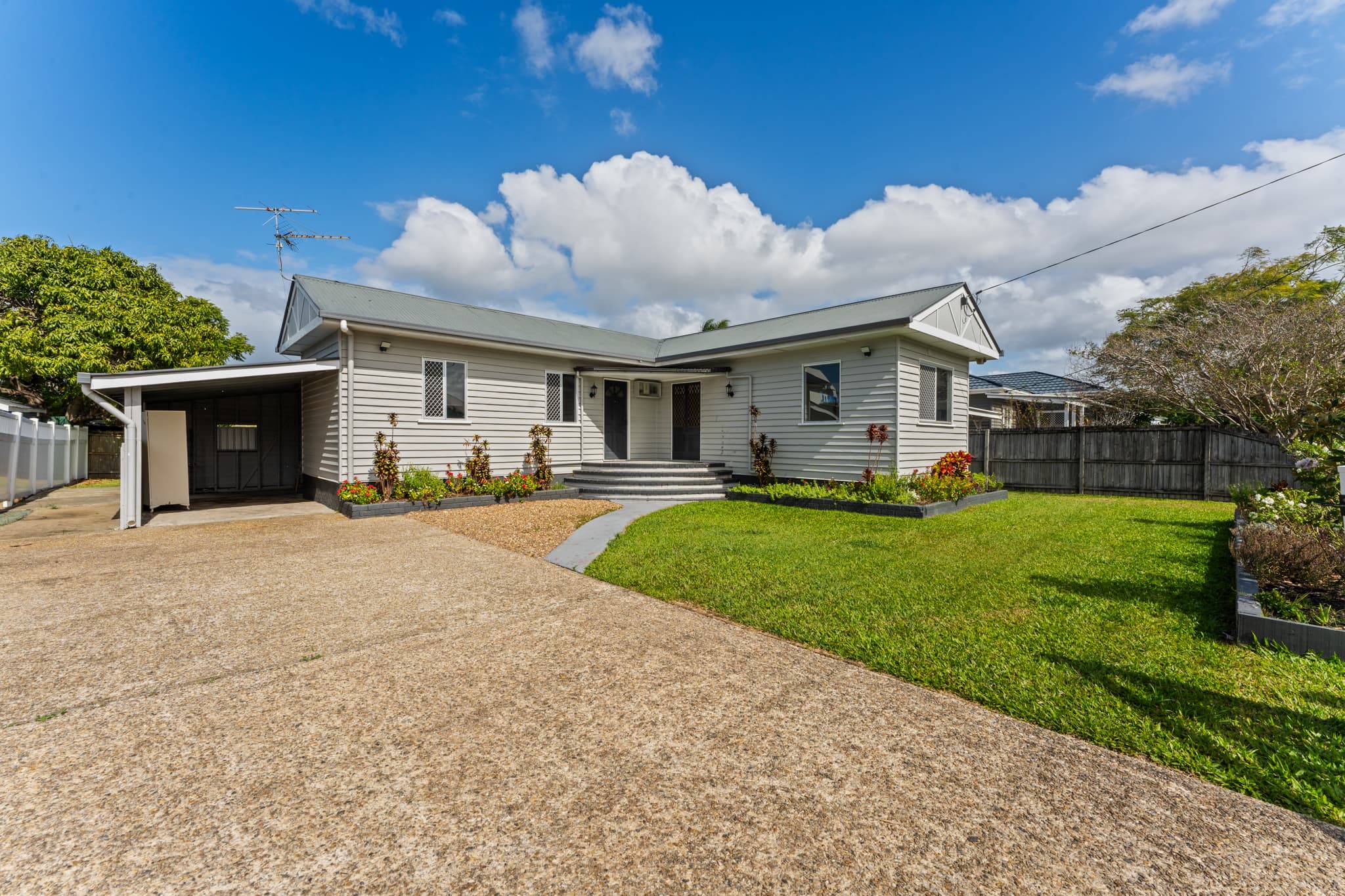 12 Charles Street, Beenleigh — photo 2 of 5