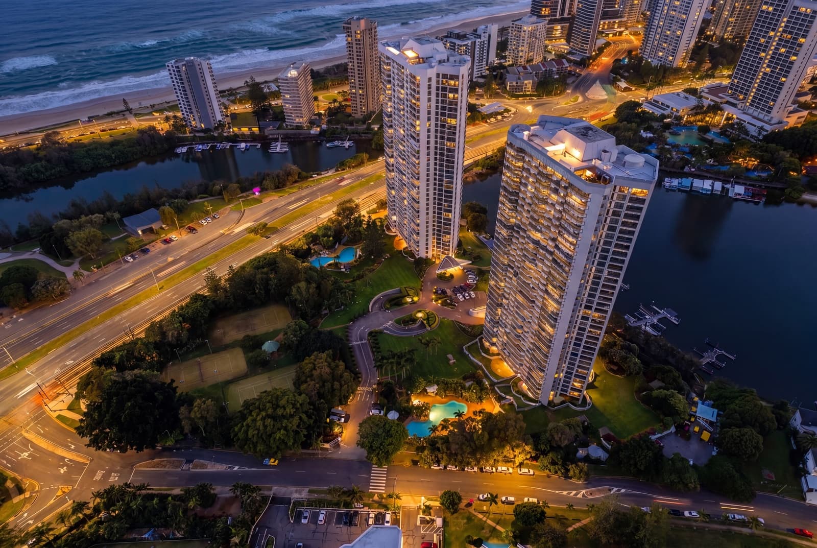 173/8 Admiralty Drive, Surfers Paradise — photo 1 of 5