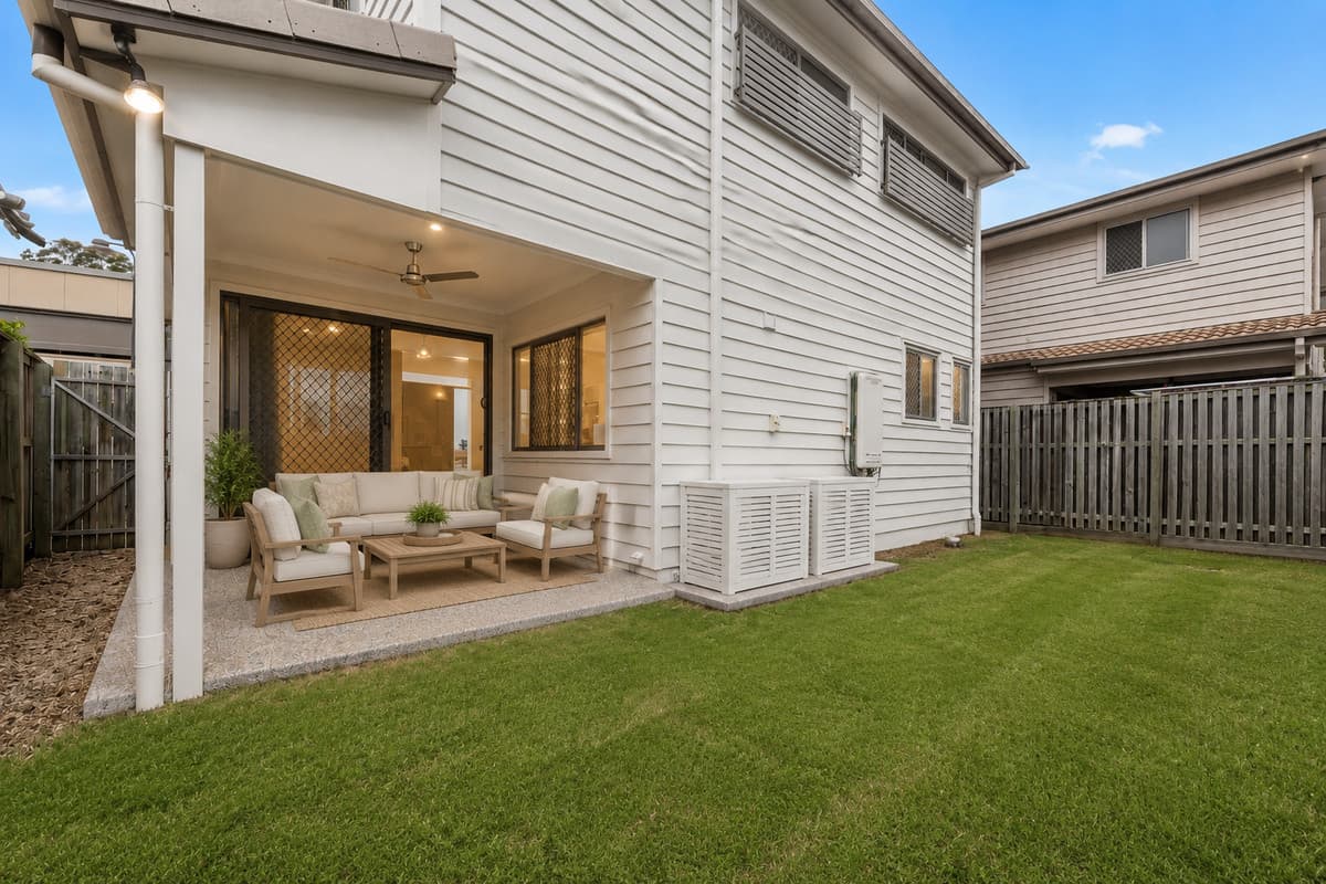 6 Millstream Lane, Fitzgibbon — photo 2 of 5