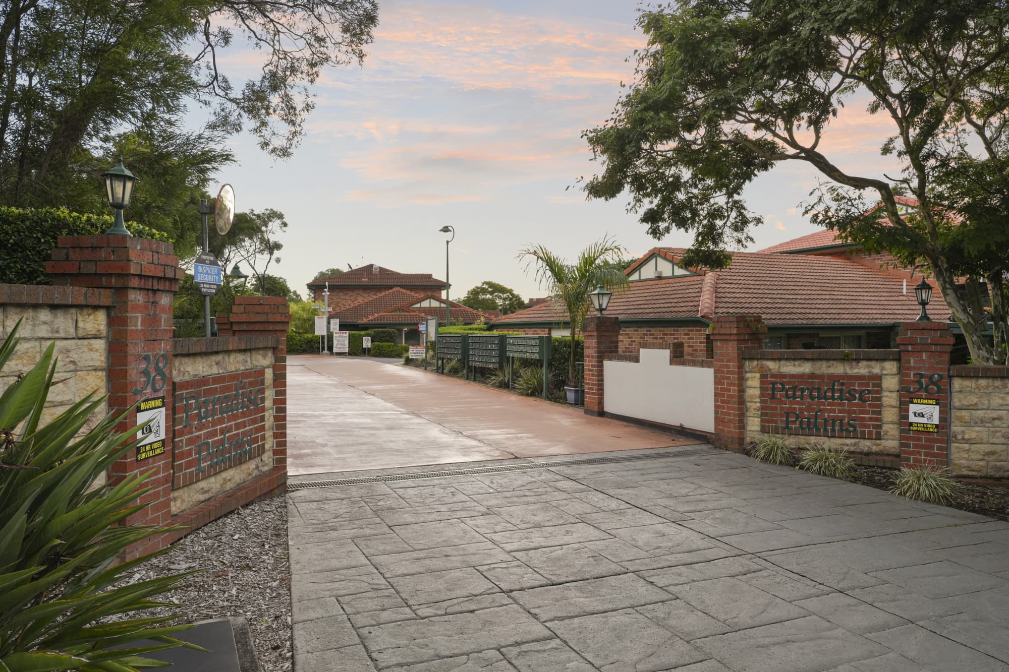 48/38 Murev Way, Carrara — photo 1 of 5