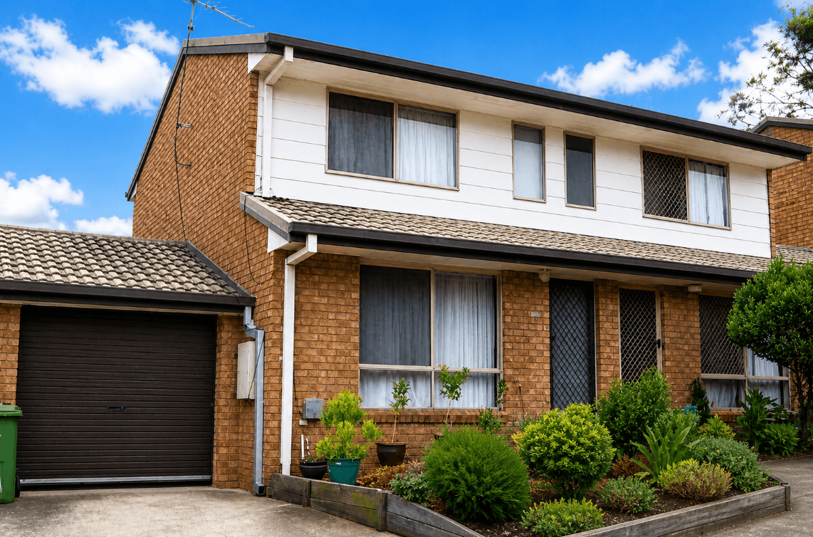 16/100 Smith Road, Woodridge — photo 1 of 5