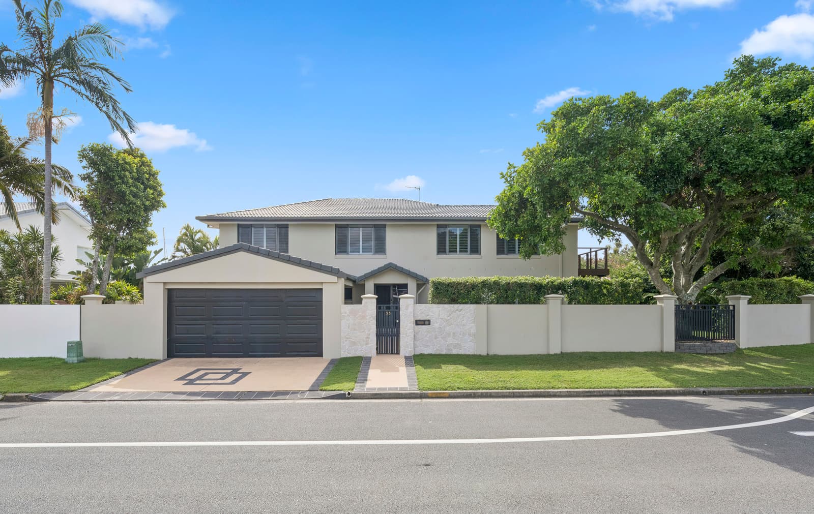 55 Abalone Avenue, Paradise Point — photo 3 of 5
