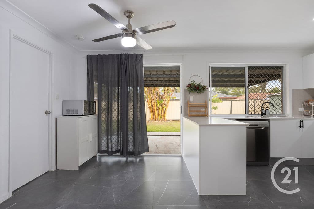 81 David Street, North Booval — photo 4 of 5