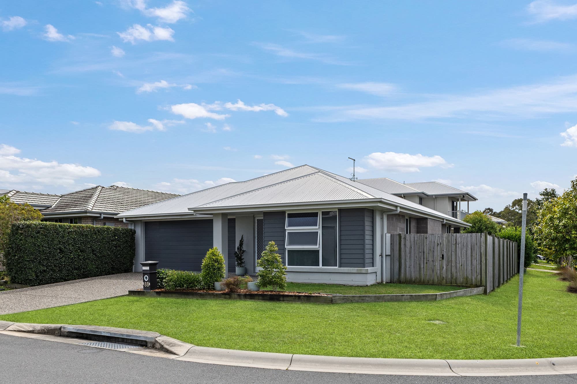 88 Promenade Circuit, Rothwell — photo 2 of 15