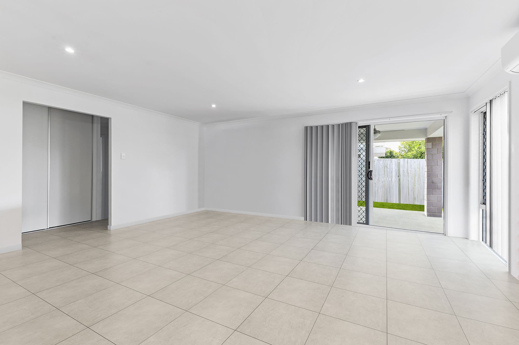 88 Promenade Circuit, Rothwell — photo 3 of 15