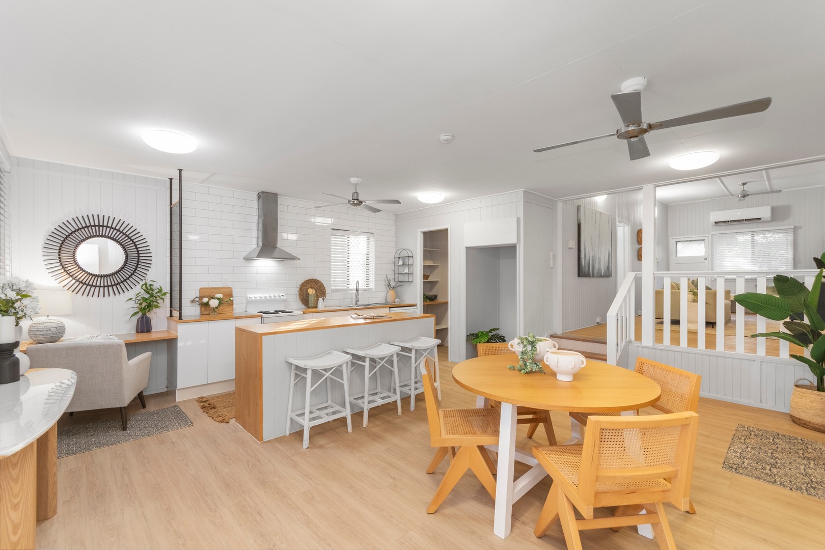 10 Kent Street, Gulliver — photo 1 of 5