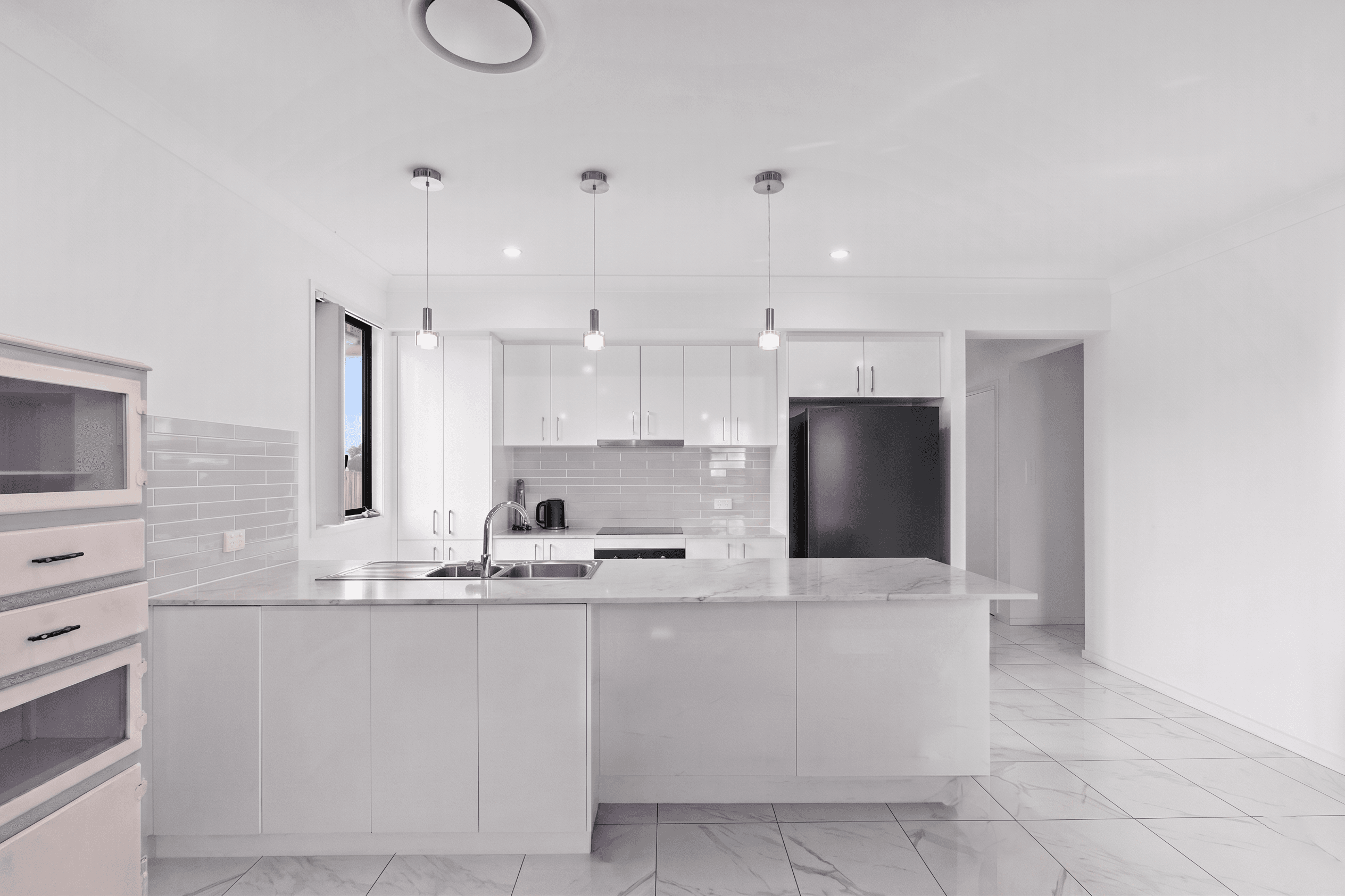 88 Midnight Crescent, Spring Mountain — photo 4 of 5