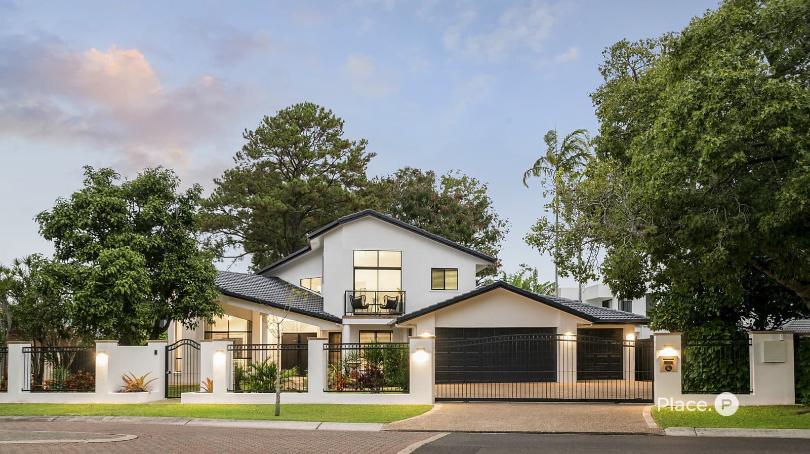 28 Floribunda Street, Sunnybank Hills — photo 1 of 5