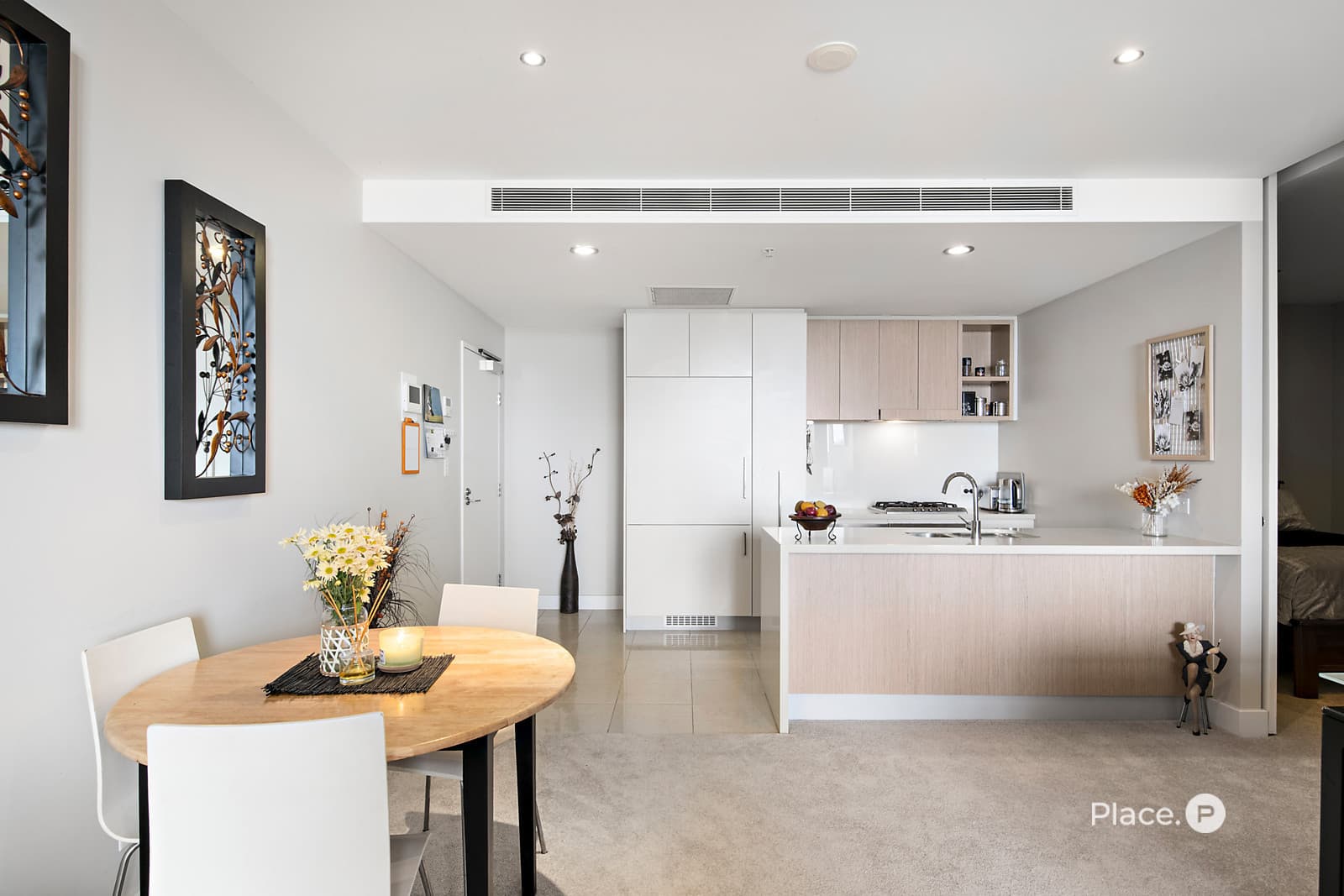 4045/37c Harbour Road, Hamilton — photo 4 of 5