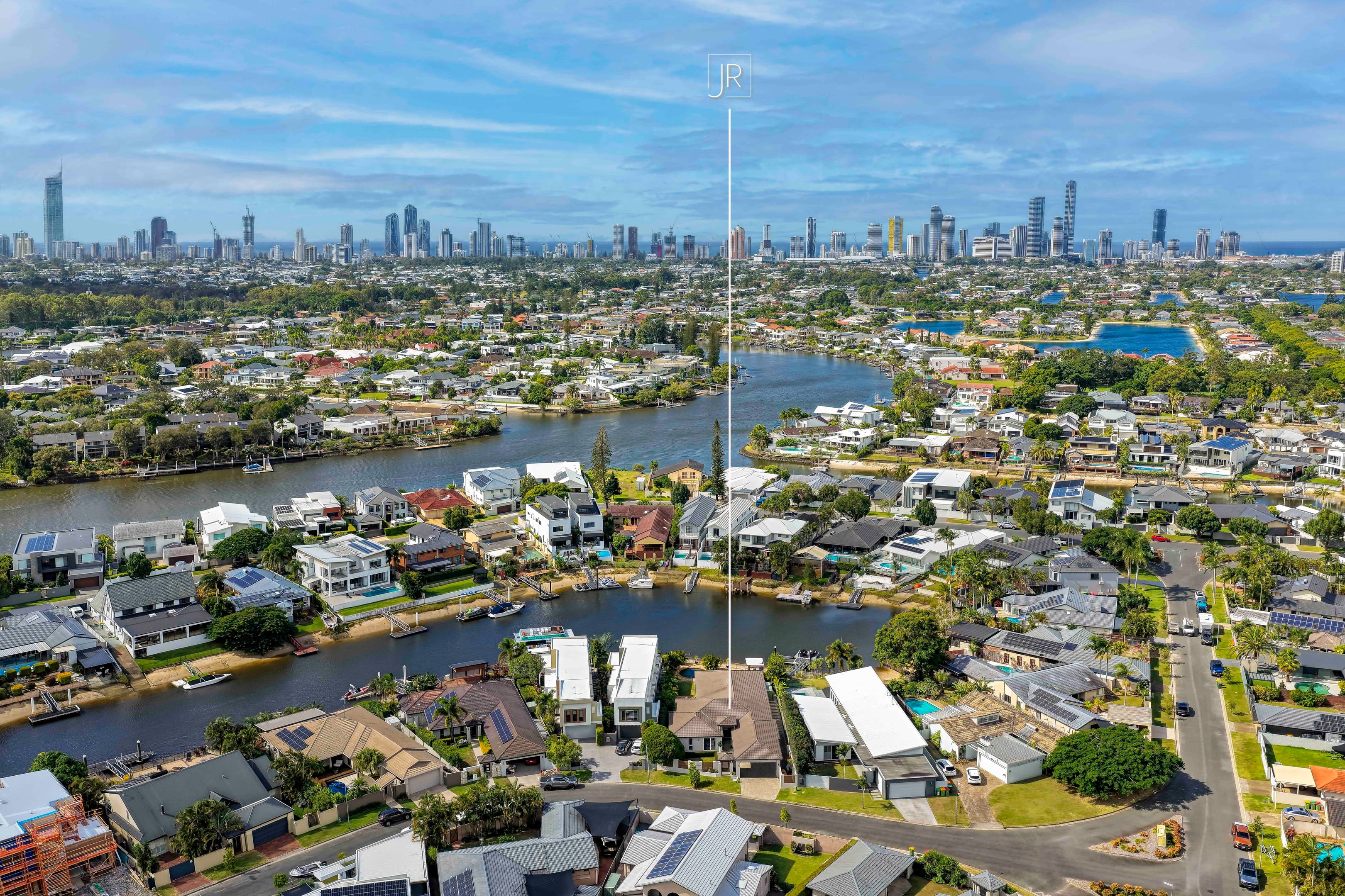 5 Nootka Court, Broadbeach Waters — photo 4 of 5