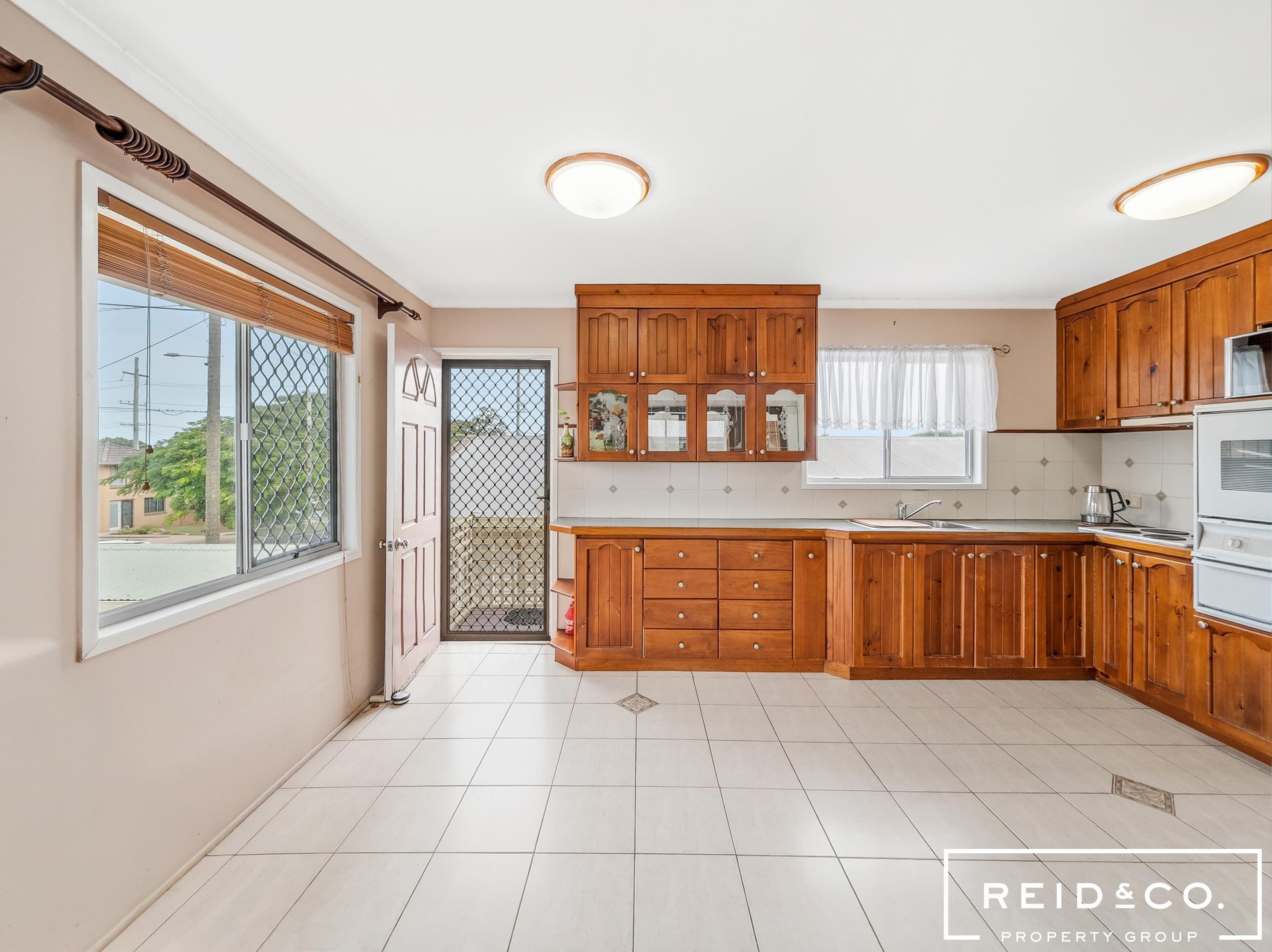 9 Tilley Street, Redcliffe — photo 4 of 5