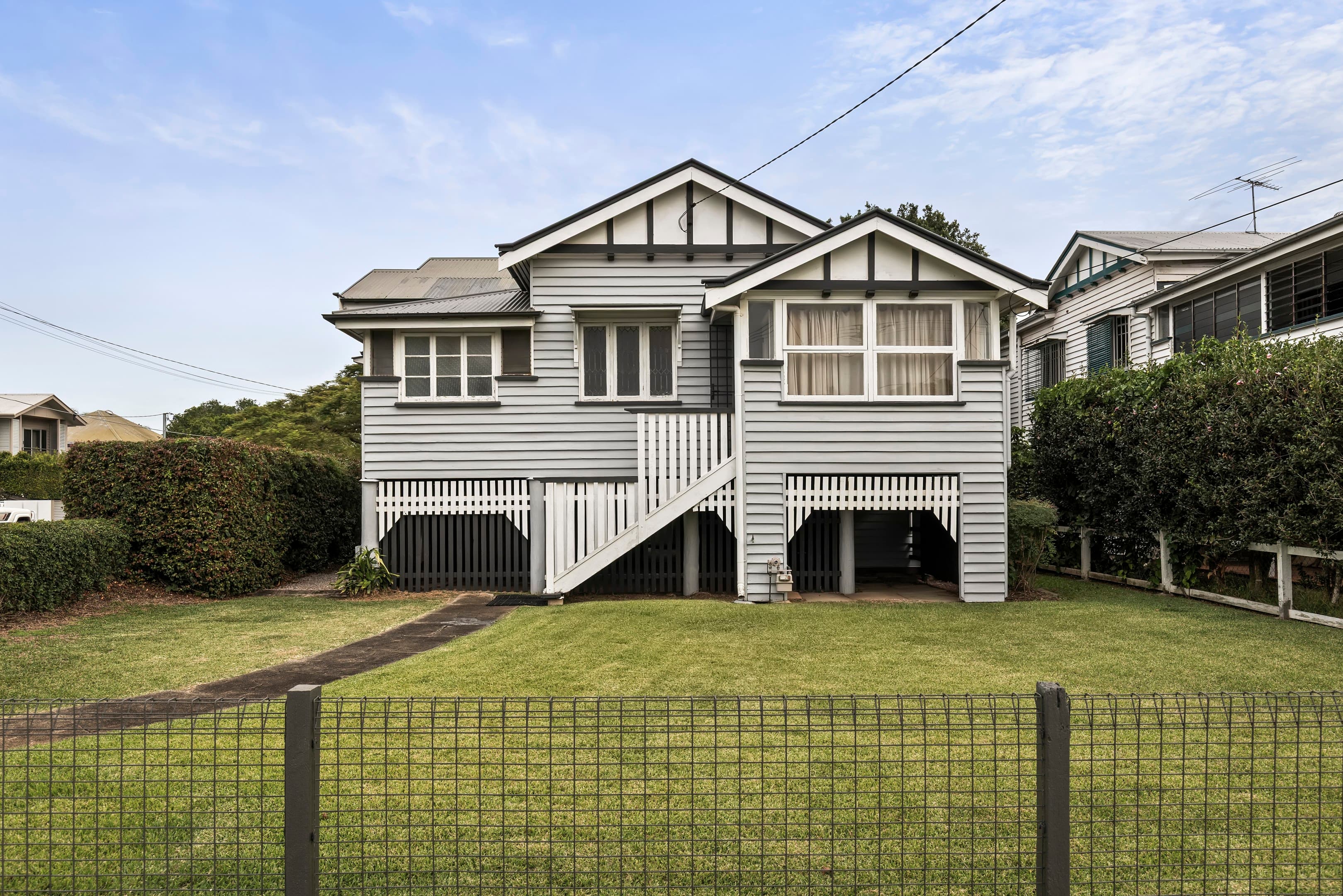 24 Flemington Street, Hendra — photo 2 of 5