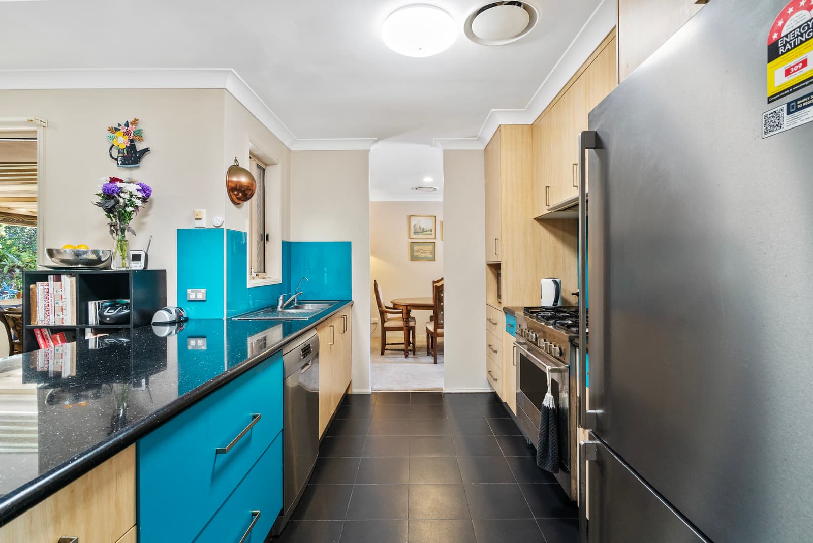 30 Bendigo Crescent, Tallai — photo 4 of 19