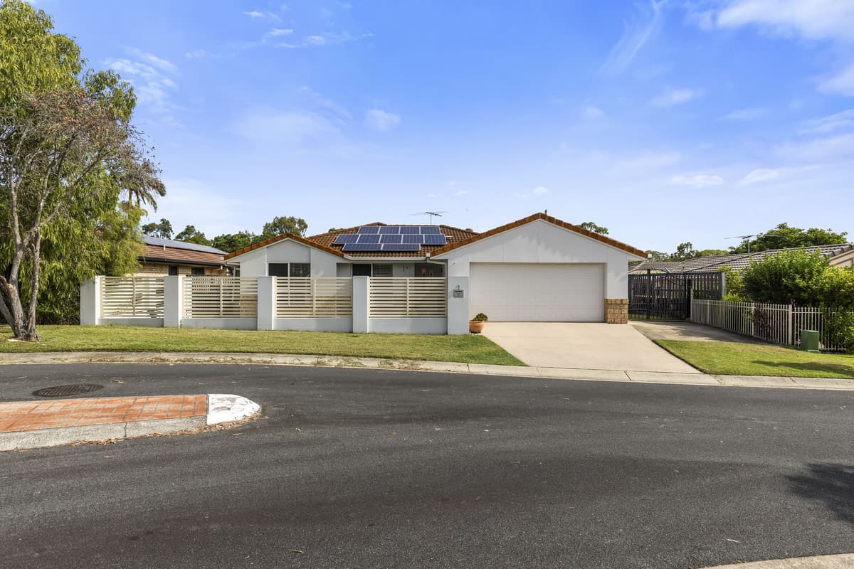 2 Eggleton Place, Wakerley — photo 1 of 5