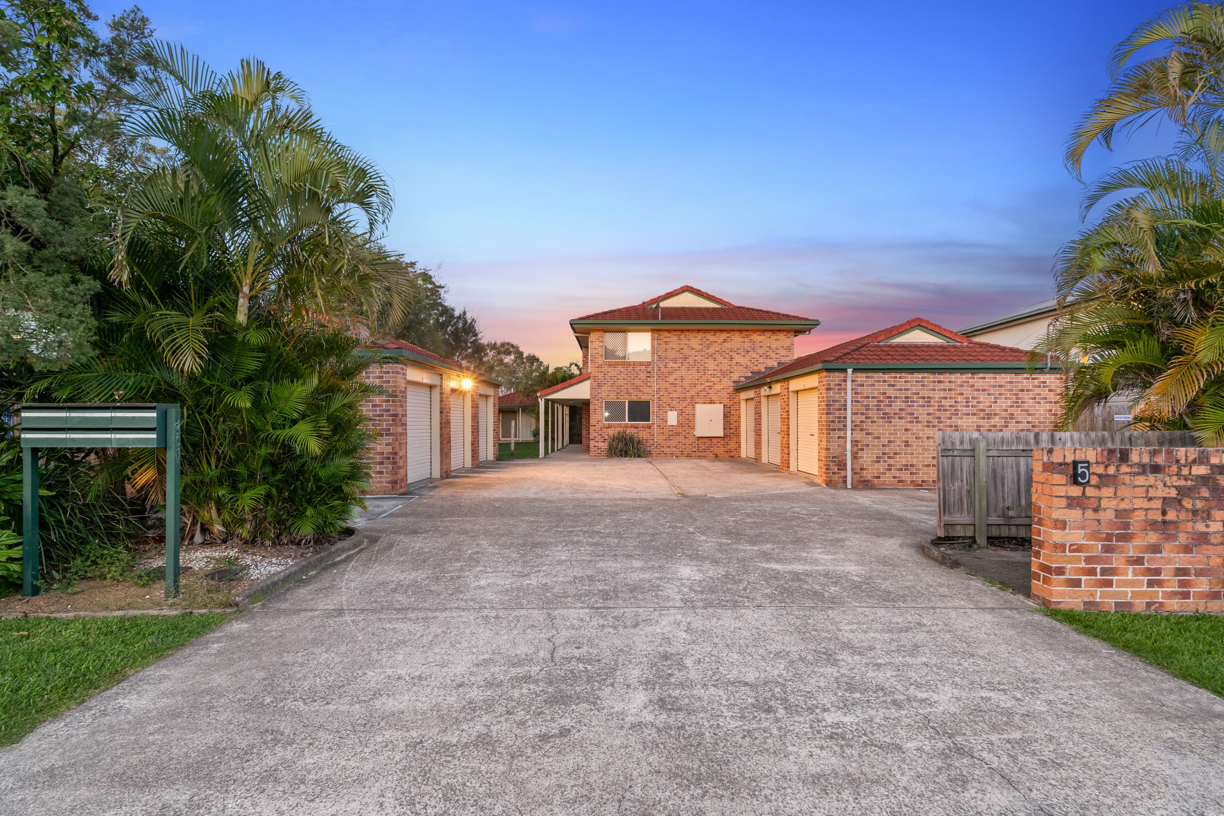 5/5 Battersby Street, Caboolture — photo 1 of 5