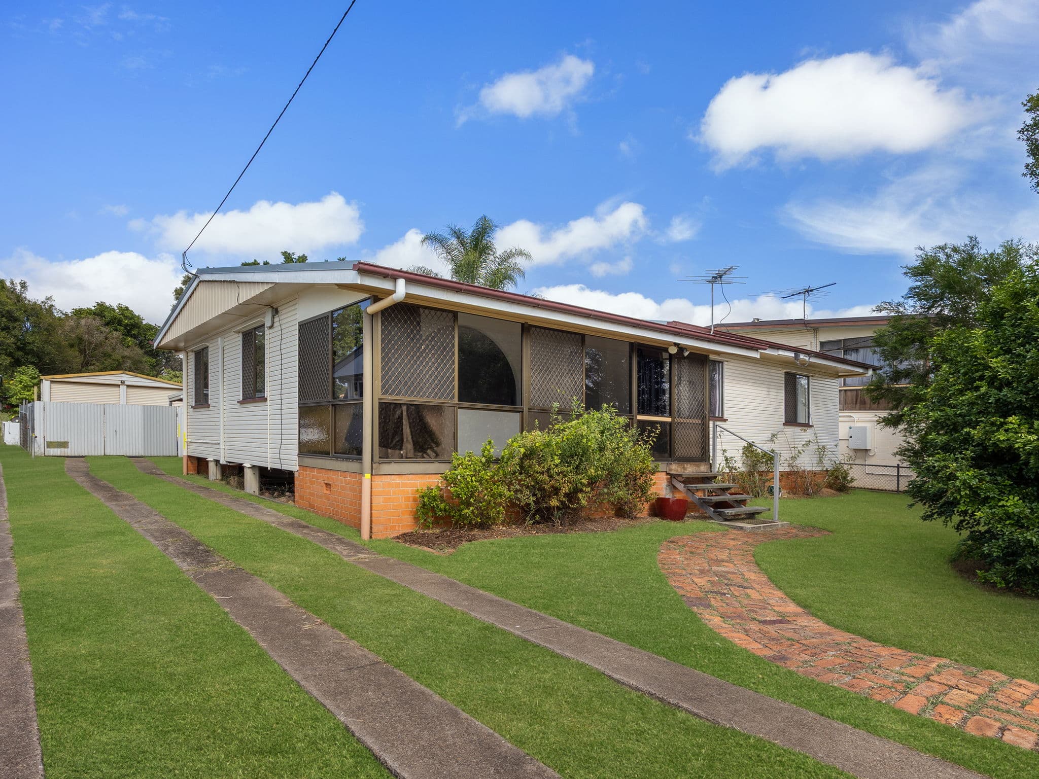 21 Harding Street, Raceview — photo 1 of 5
