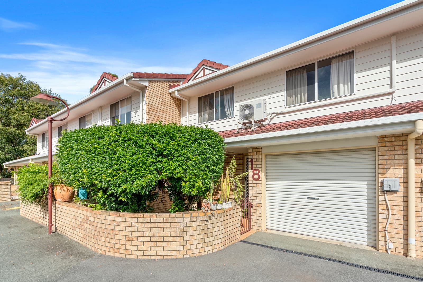 18/15 Daisy Hill Road, Daisy Hill — photo 1 of 5