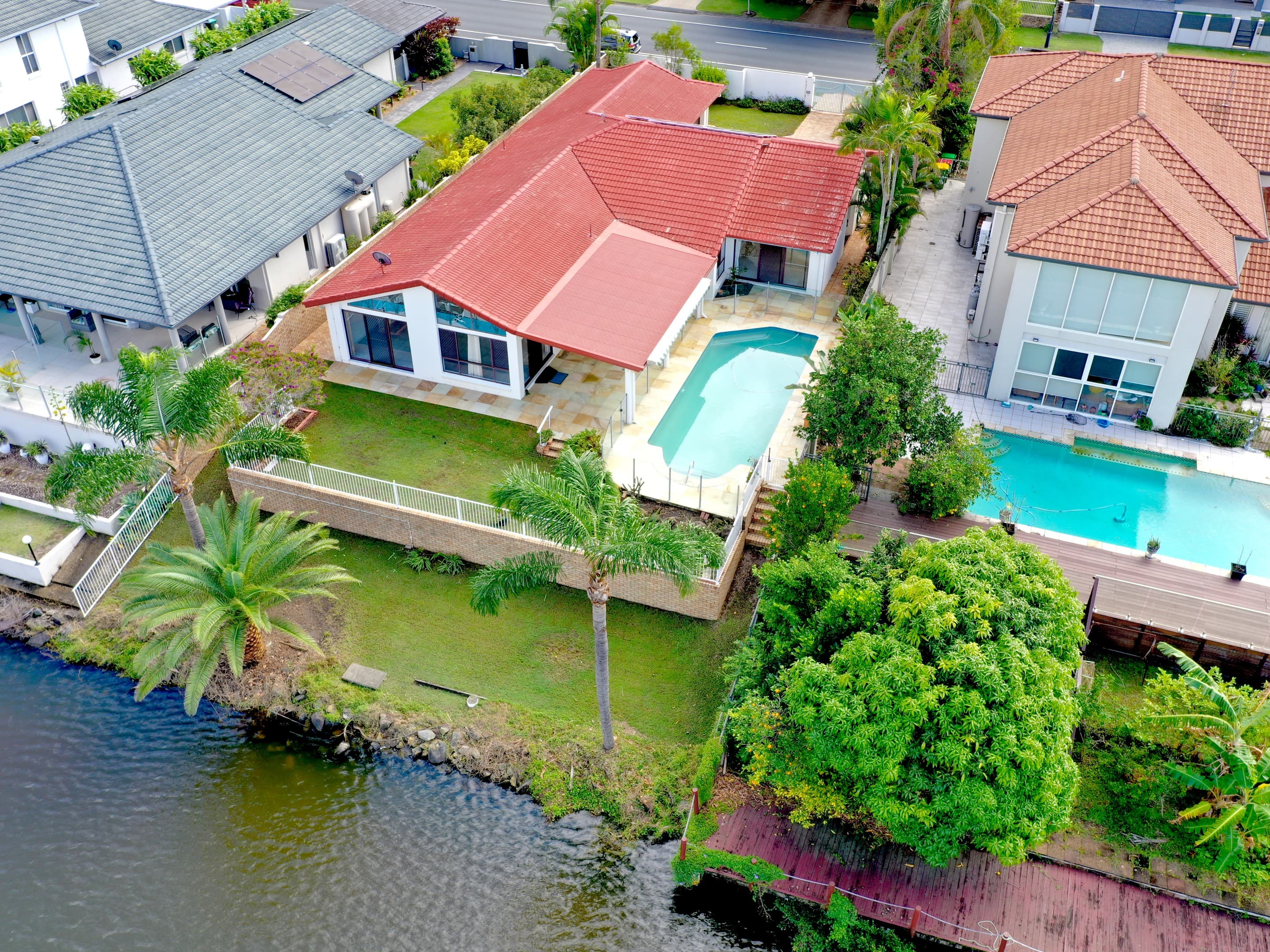 92 Santa Cruz Boulevard, Clear Island Waters — photo 1 of 5
