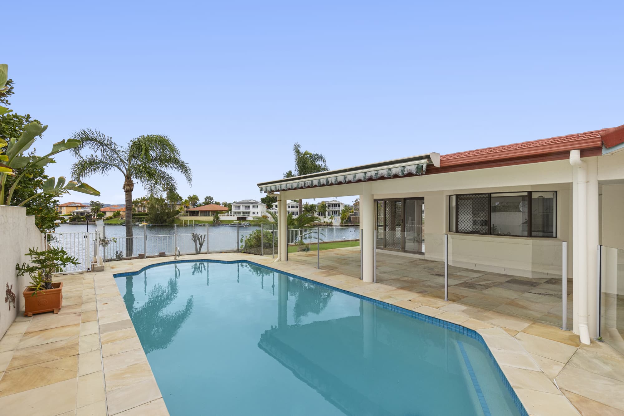 92 Santa Cruz Boulevard, Clear Island Waters — photo 2 of 5