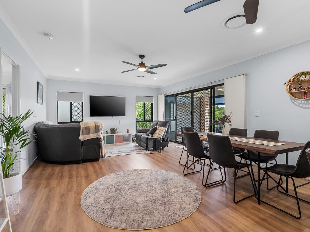 26 Mahogany Drive, Plainland — photo 3 of 5