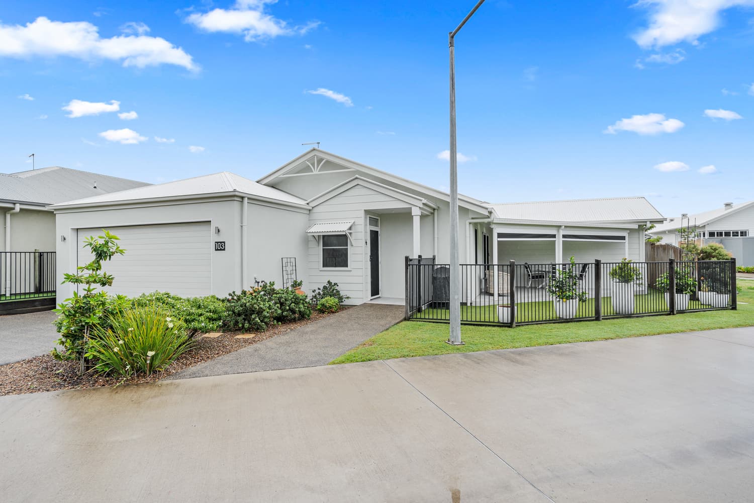 103/2-20 Island View Drive, Urangan — photo 1 of 5