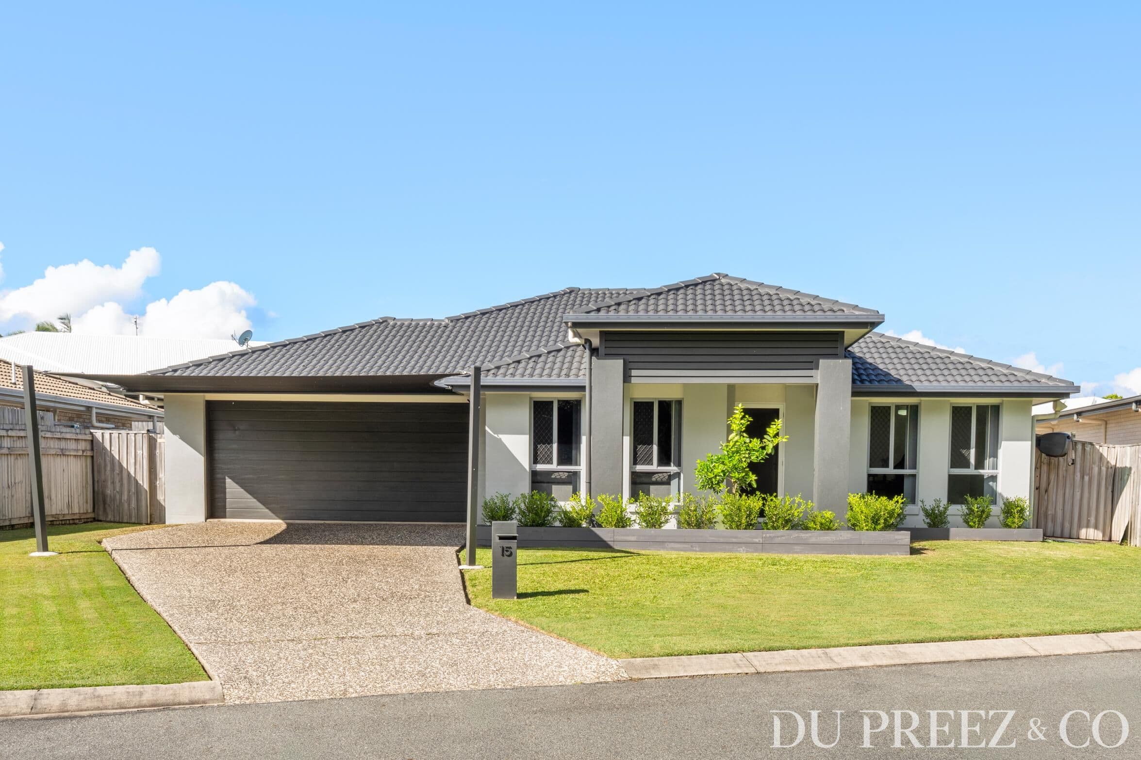 15 Parkview Drive, Little Mountain — photo 1 of 5