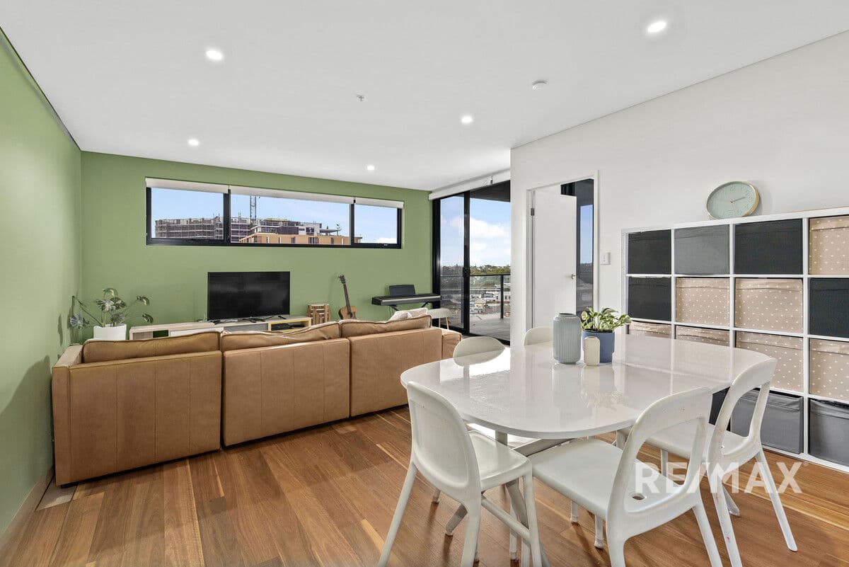 35/9 Flora Street, Stones Corner — photo 3 of 5