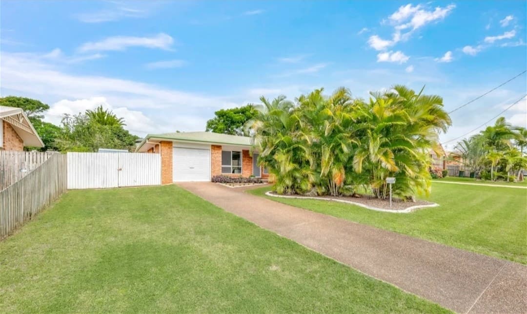 7 Hilltop Parade, Avoca — photo 1 of 5