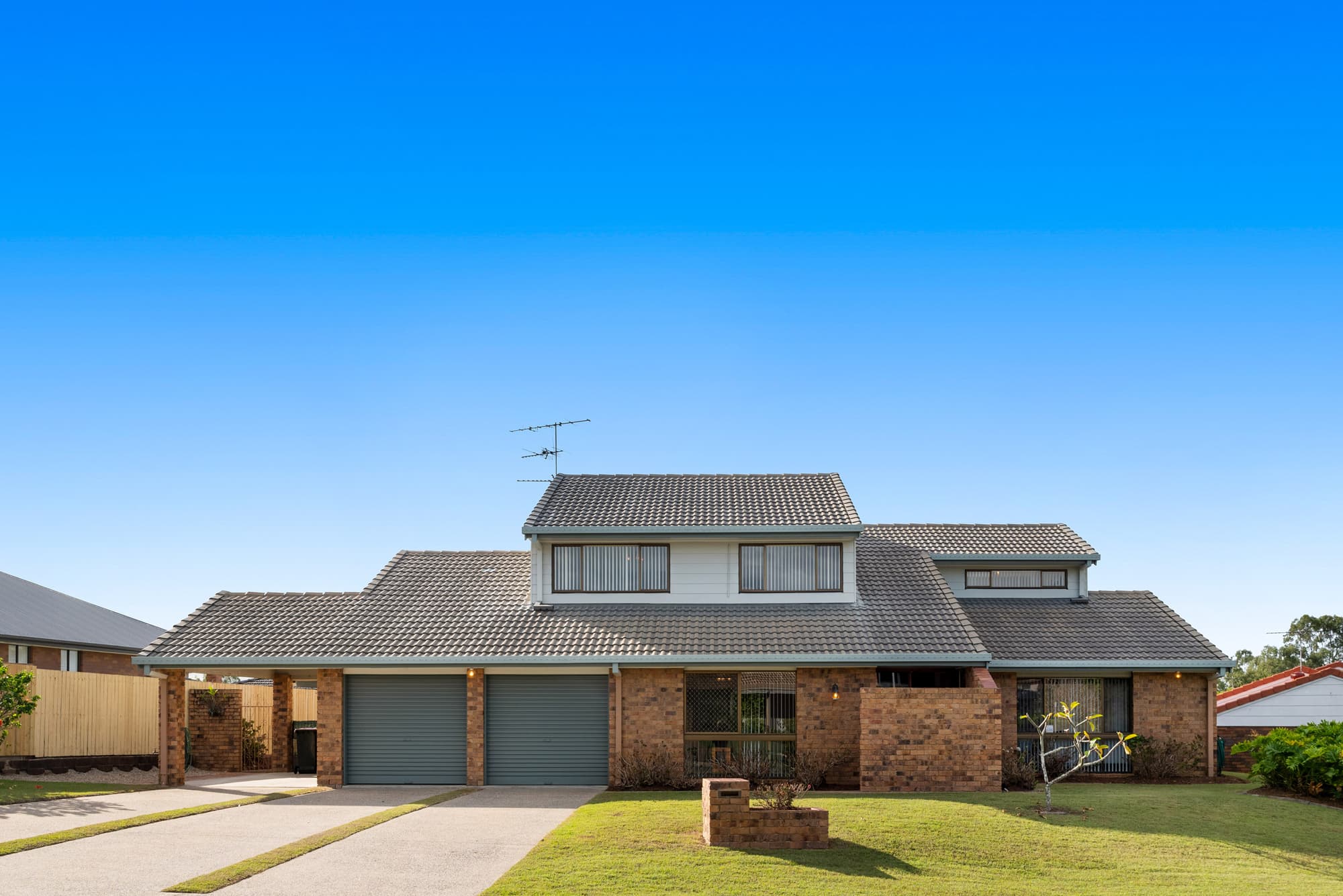3 Breadalbane Street, Carindale — photo 1 of 5