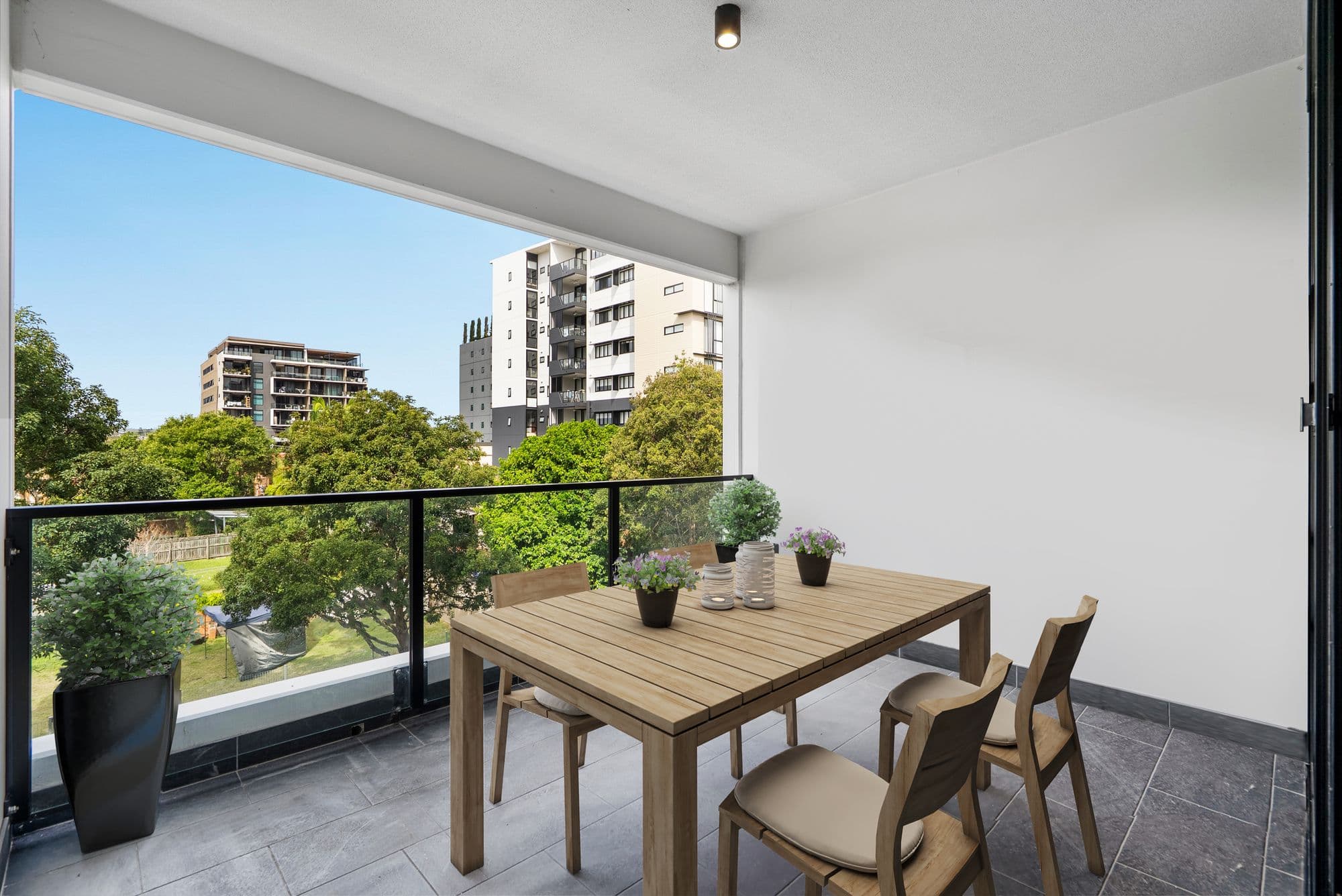59/9 Flora Street, Stones Corner — photo 3 of 5