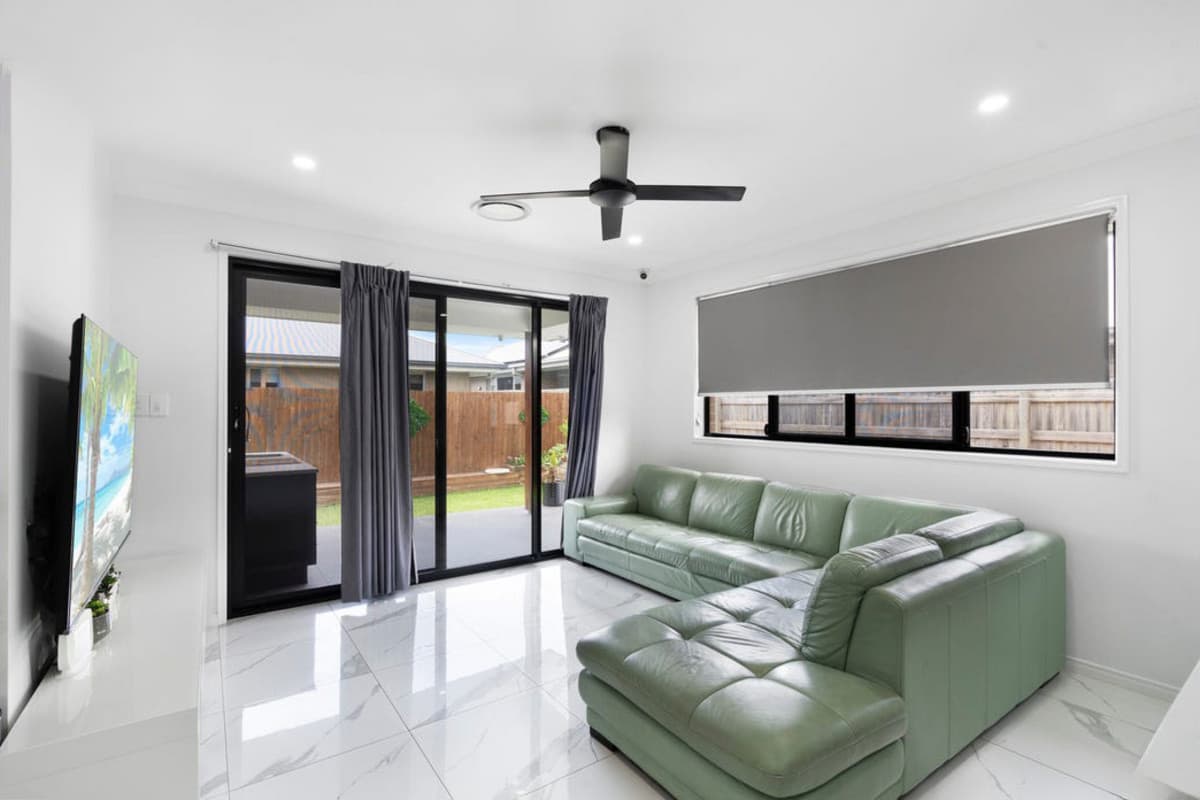 36 Arravanda Crescent, Pallara — photo 3 of 5