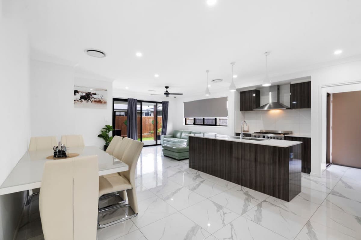 36 Arravanda Crescent, Pallara — photo 4 of 5
