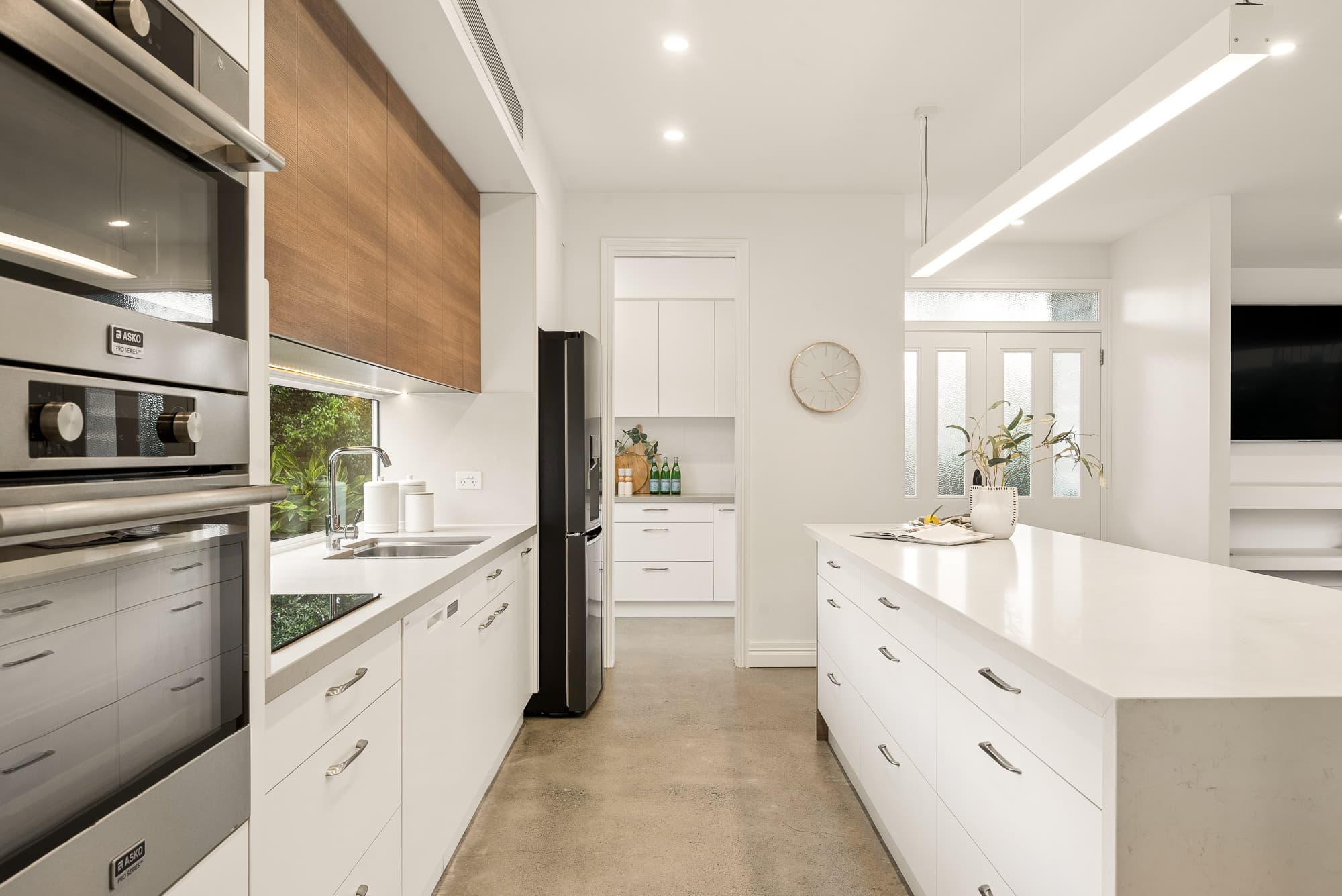108 Kates Street, Morningside — photo 4 of 5