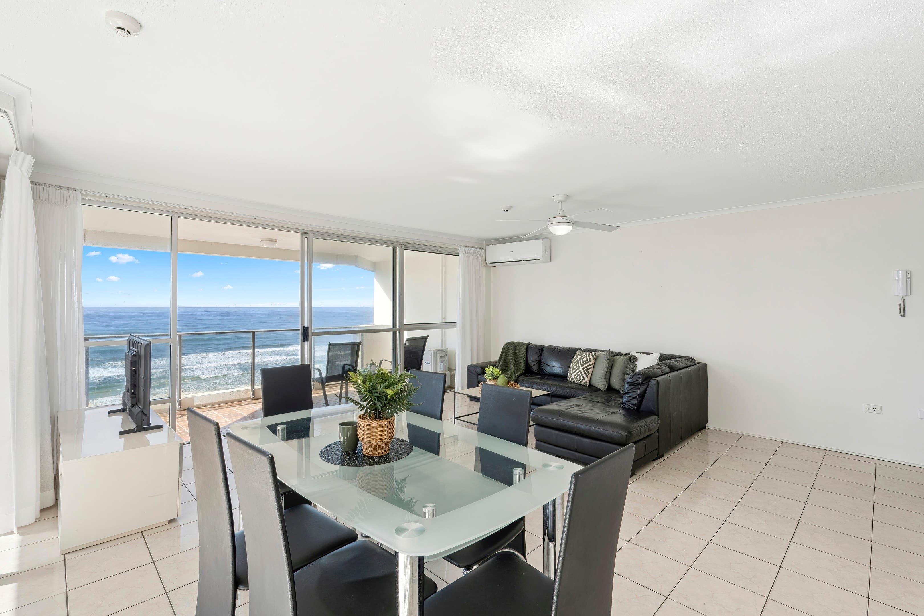 1304/12 Enderley Avenue, Surfers Paradise — photo 1 of 5