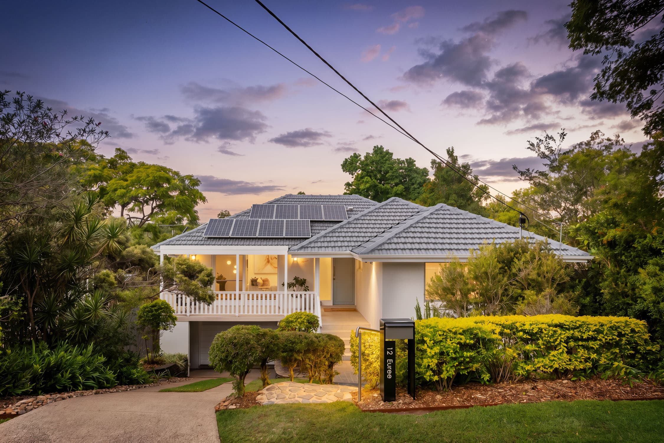 12 Euree Street, Kenmore — photo 1 of 5