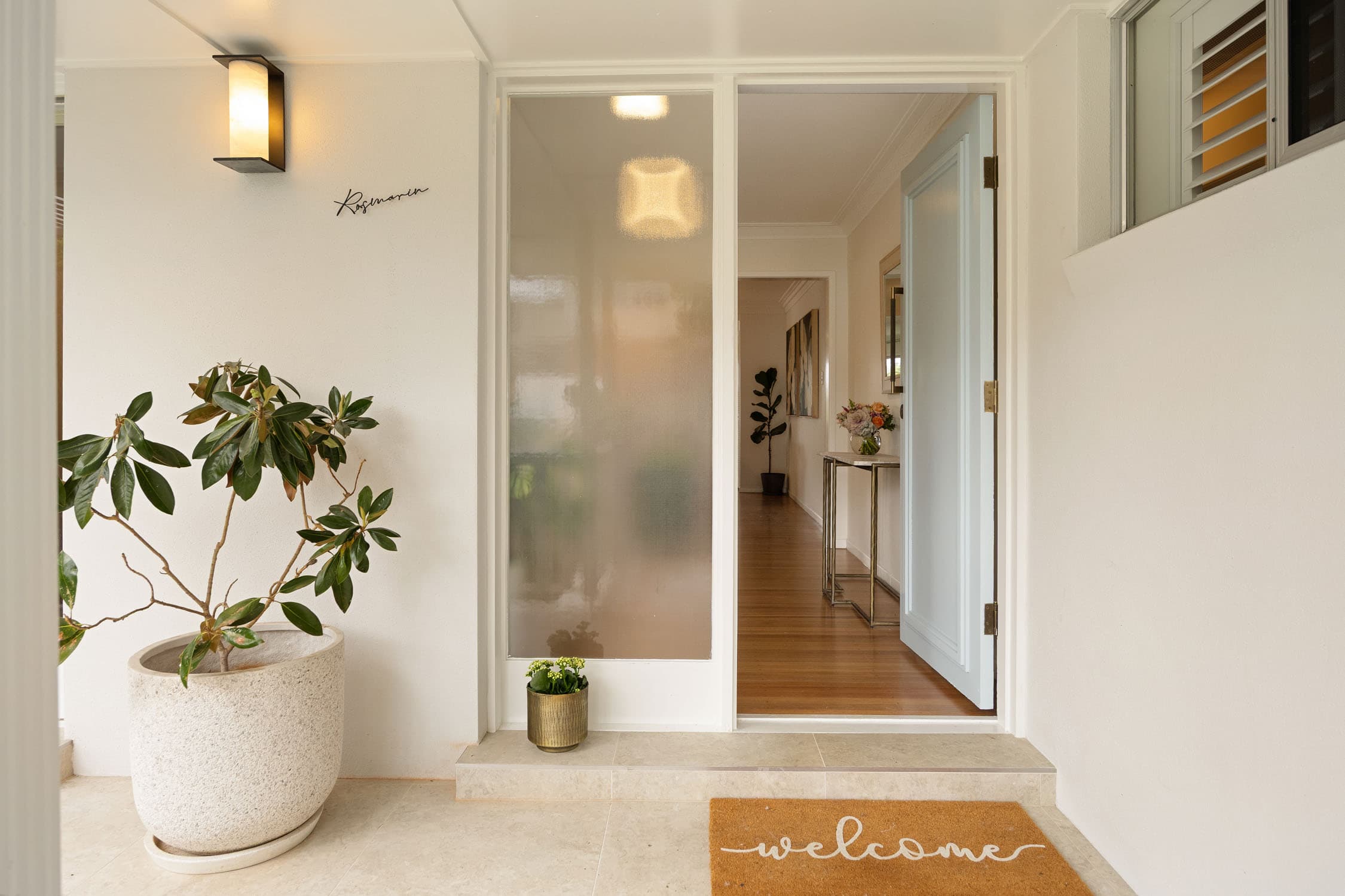 12 Euree Street, Kenmore — photo 2 of 5