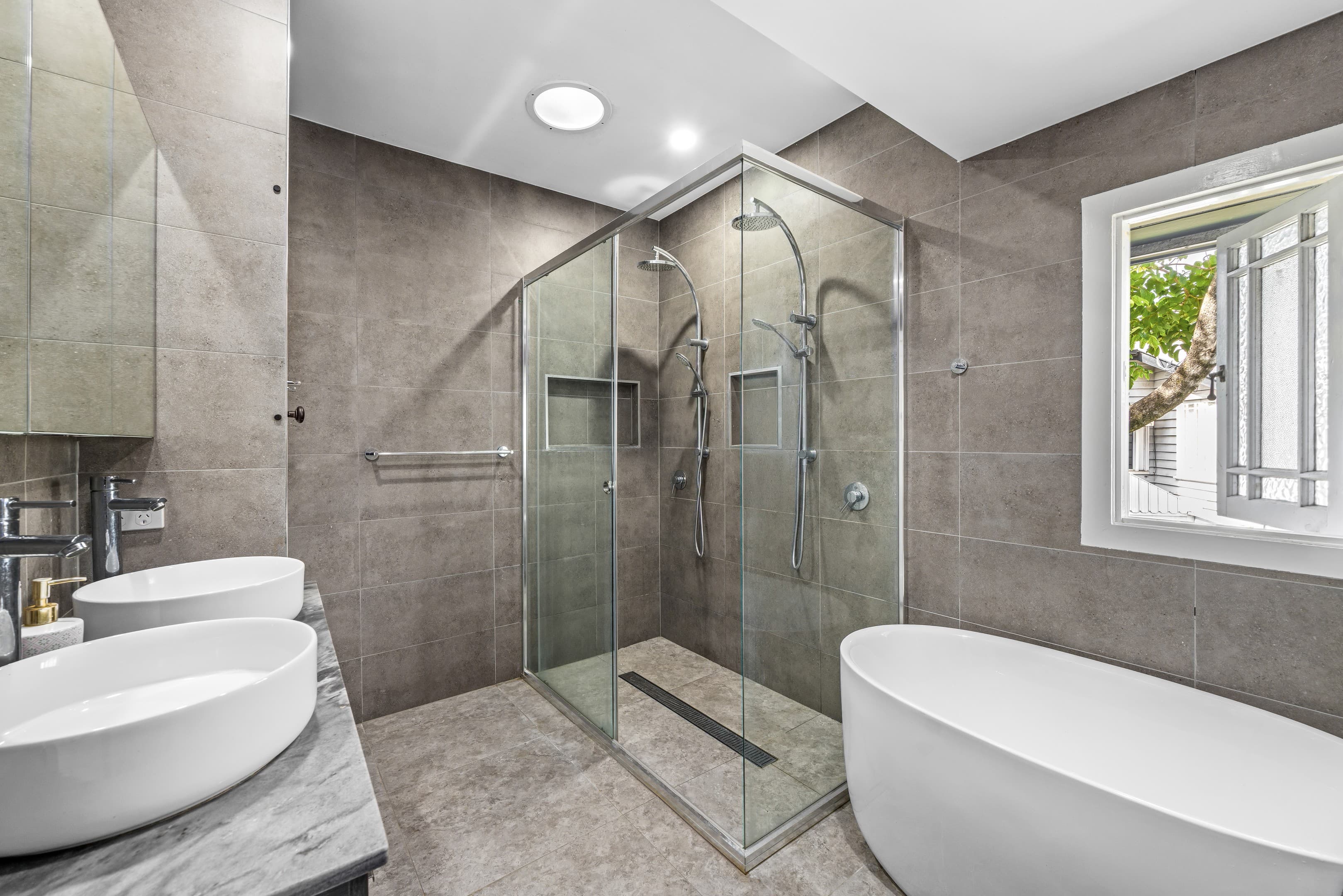 5 Wilston Road, Newmarket — photo 4 of 5