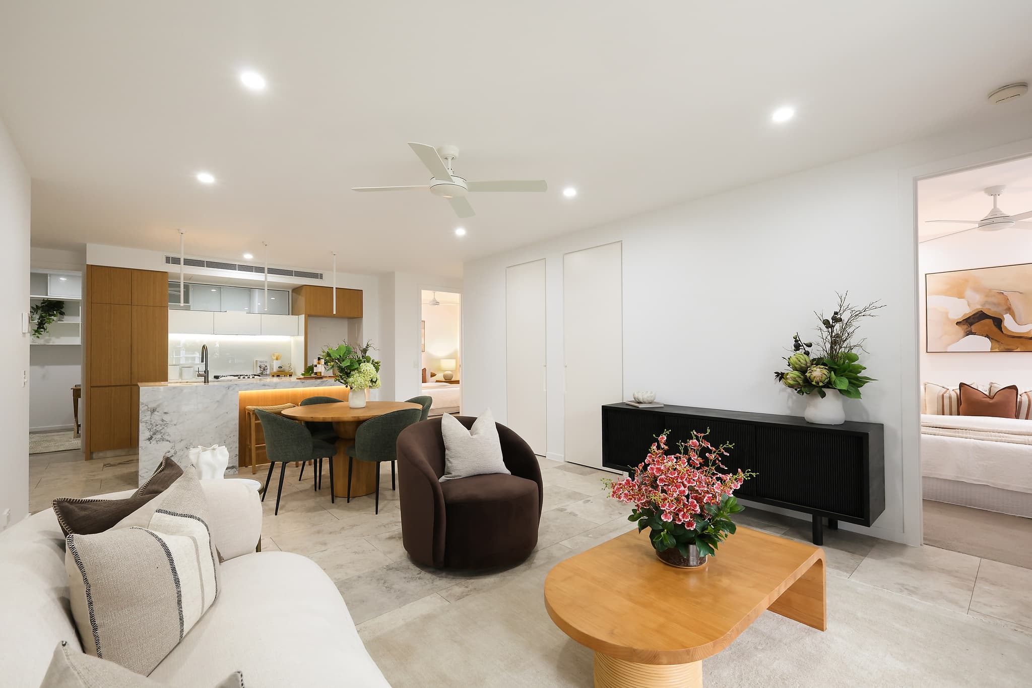 407/95-97 Old Burleigh Road, Broadbeach — photo 1 of 5