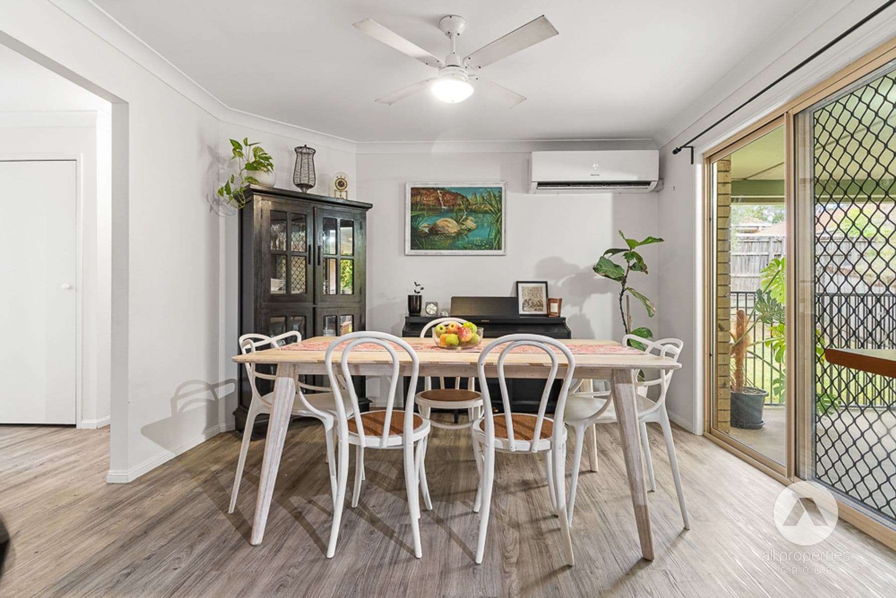 26 Nicolis Court, Beenleigh — photo 1 of 5