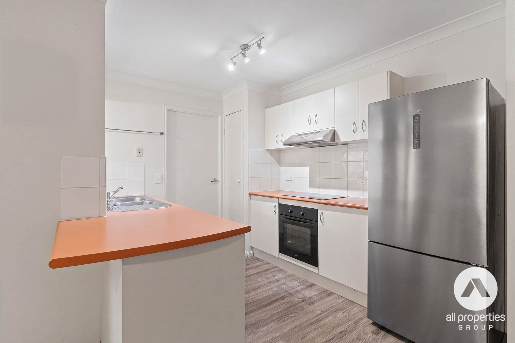 26 Nicolis Court, Beenleigh — photo 2 of 5