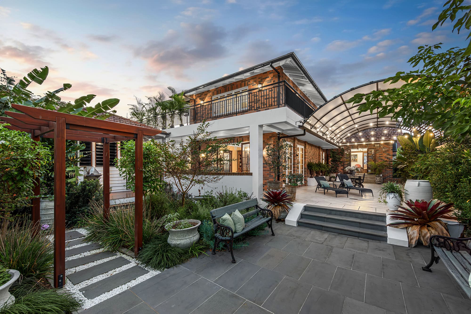 10 Fairfield Street, Annerley — photo 1 of 5