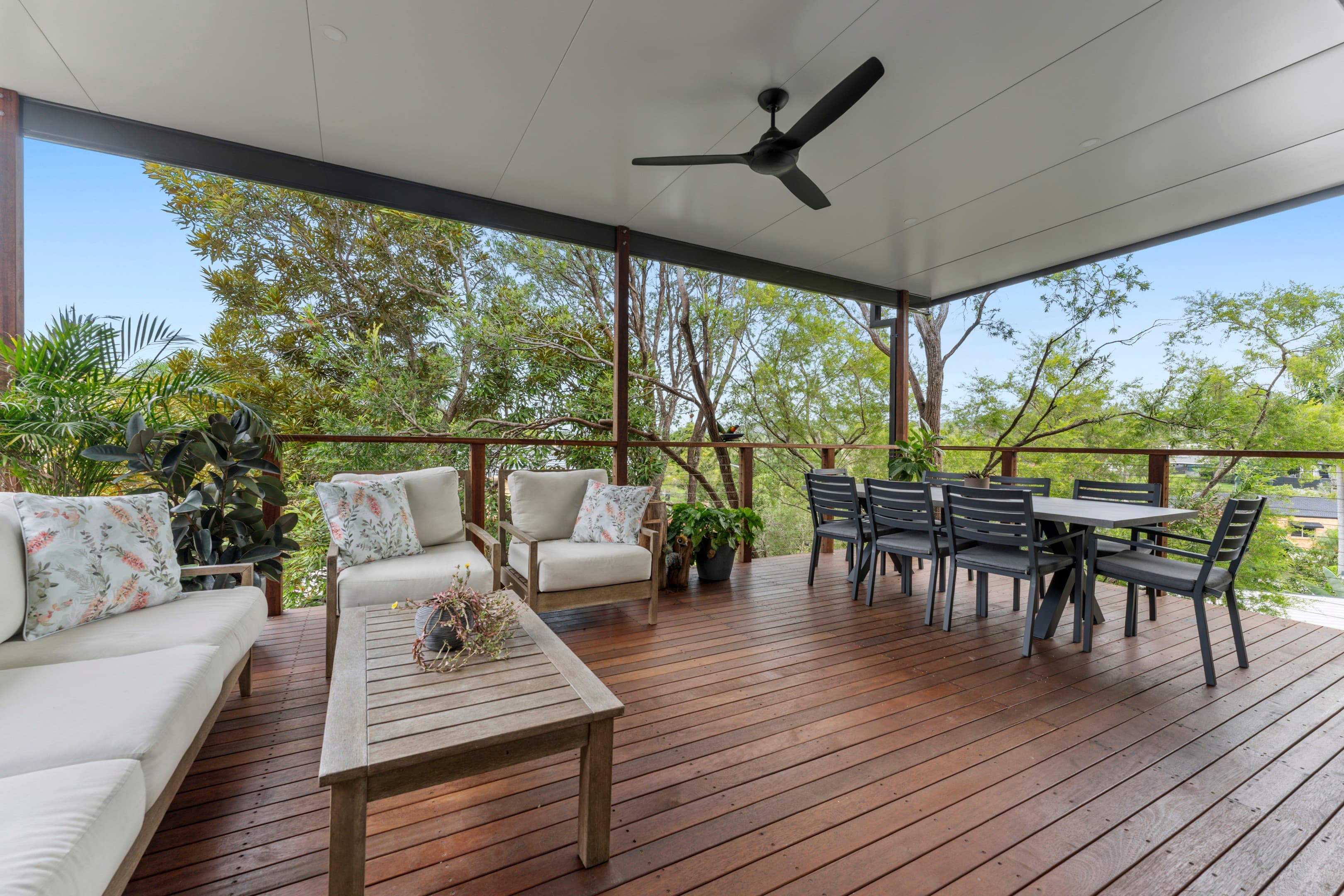 15 Barrine Drive, Worongary — photo 1 of 5