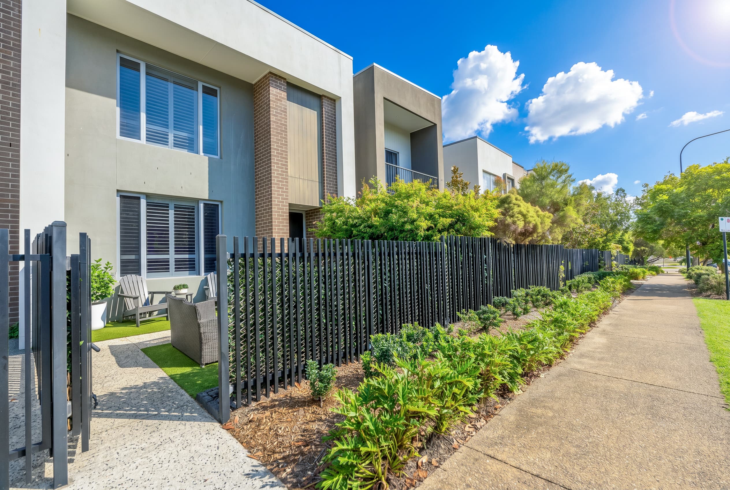 23/25 The Corso, North Lakes — photo 1 of 5