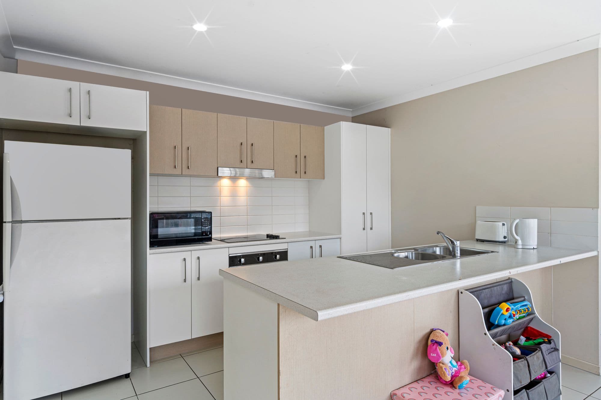 6-20 Pinelands Street, Loganlea — photo 4 of 5