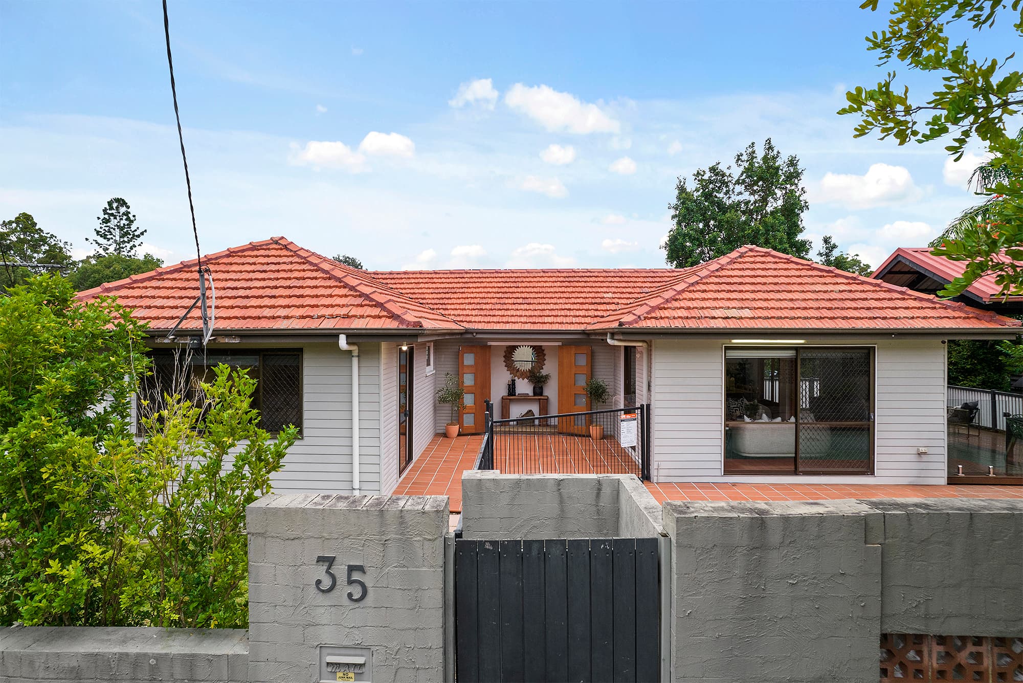 35 Gatwick Street, Stafford Heights — photo 1 of 19