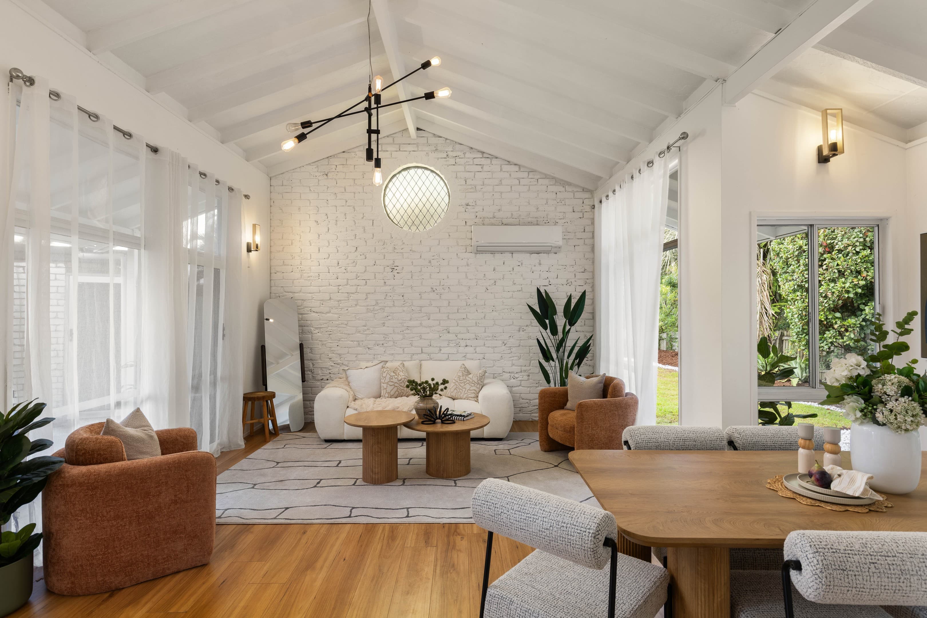 5 Lapford Court, Alexandra Hills — photo 1 of 5